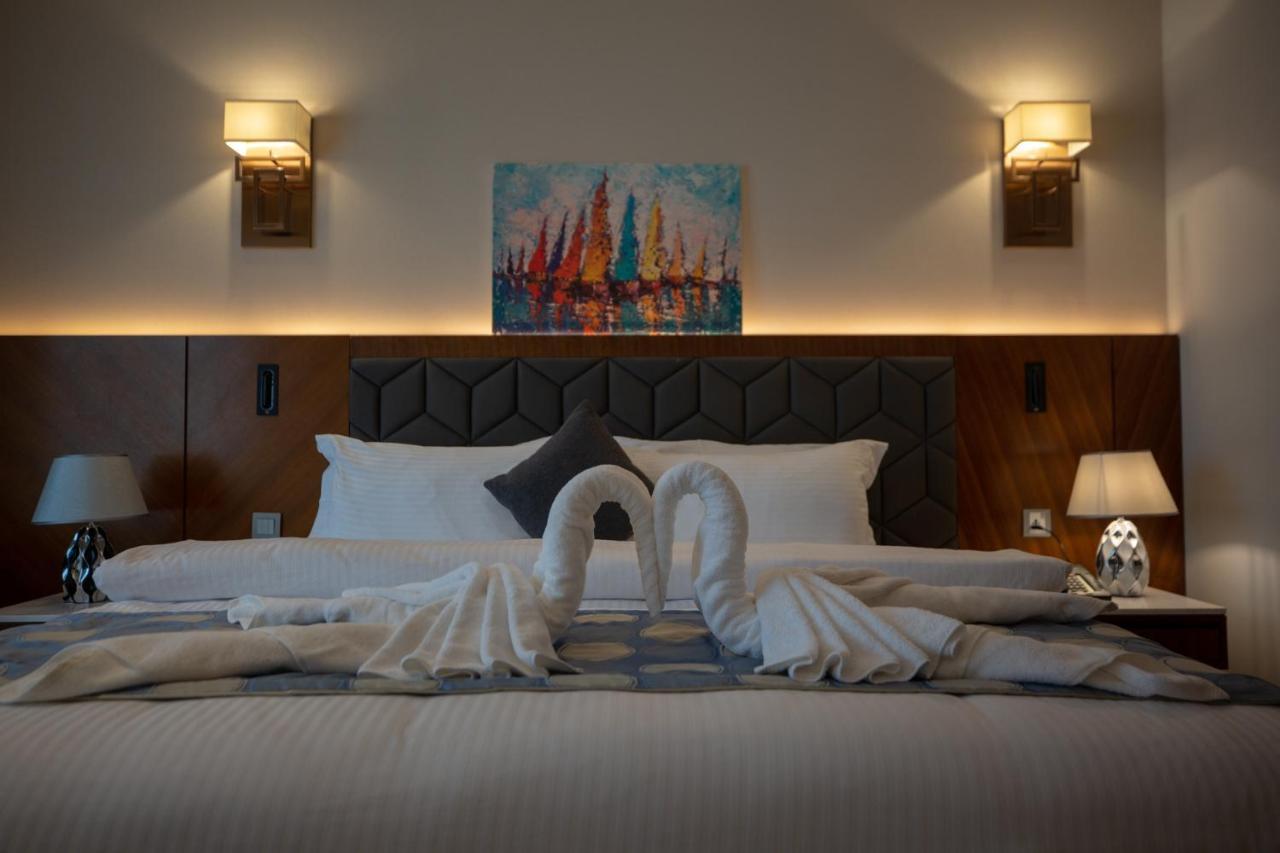 The Seven Hotel Manama Extérieur photo