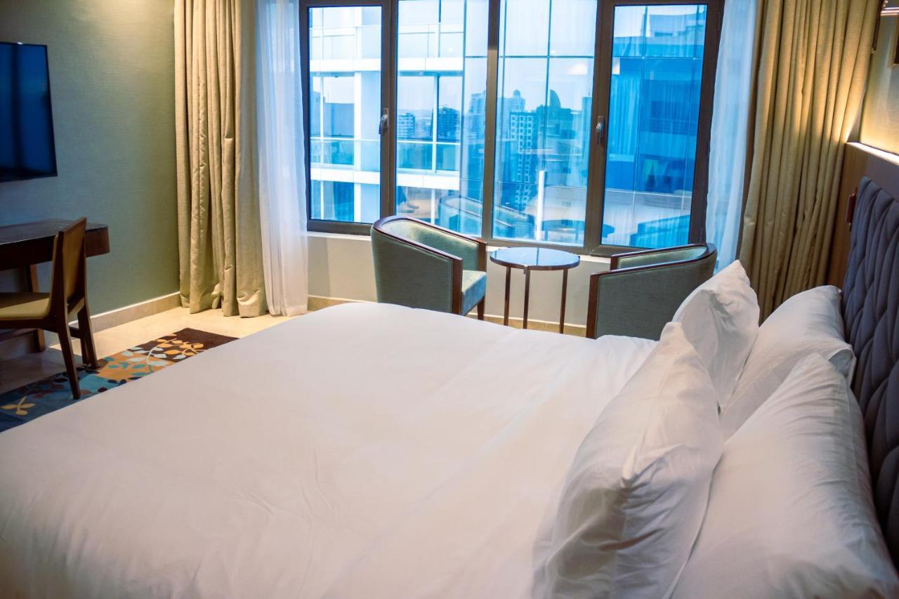 The Seven Hotel Manama Extérieur photo