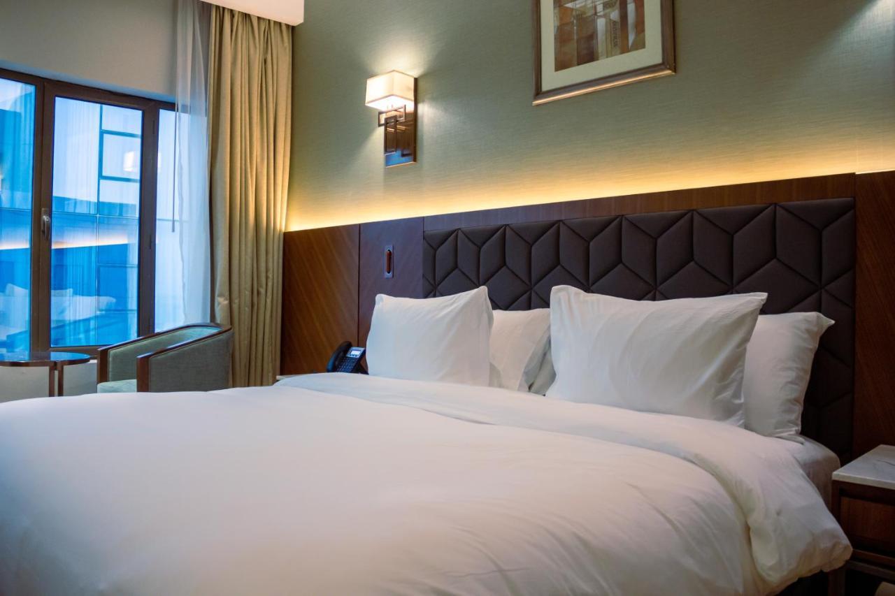 The Seven Hotel Manama Extérieur photo