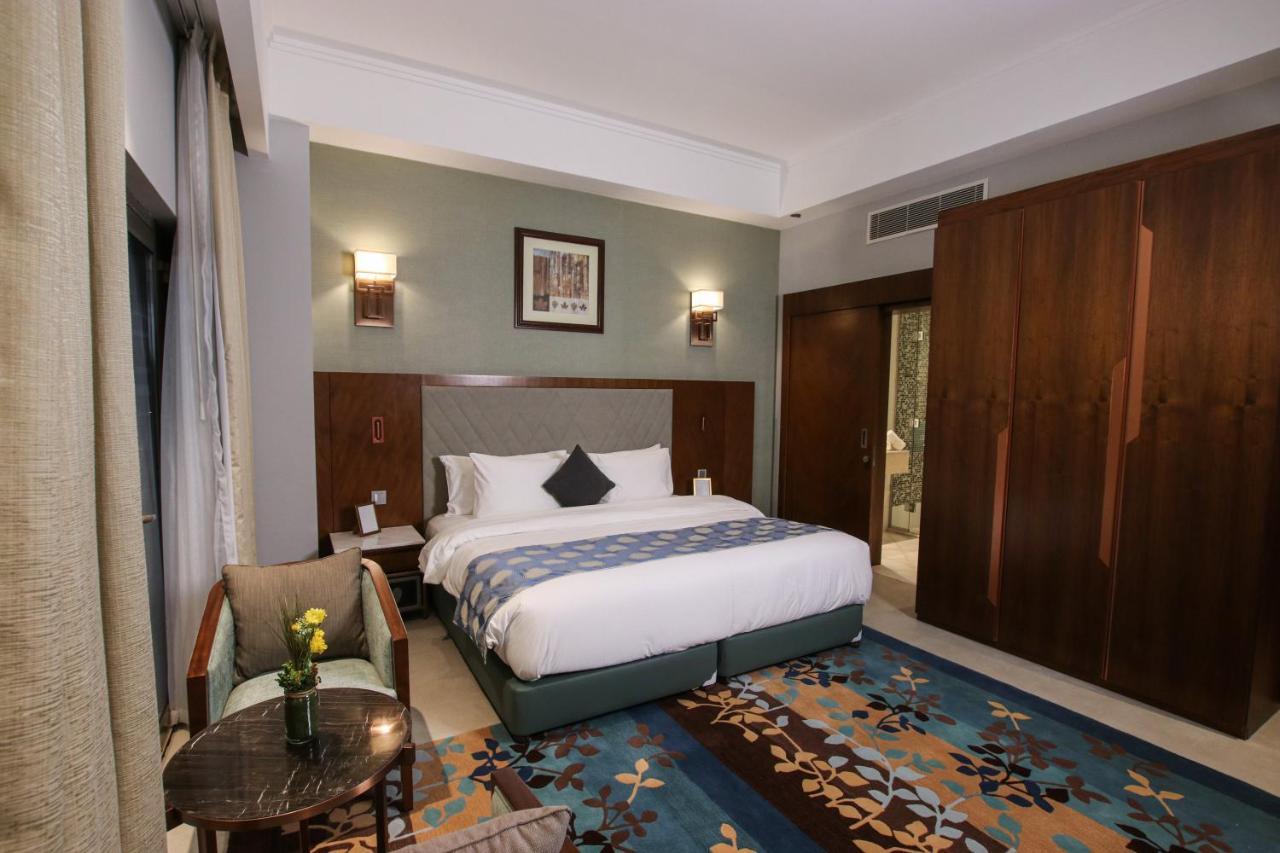 The Seven Hotel Manama Extérieur photo
