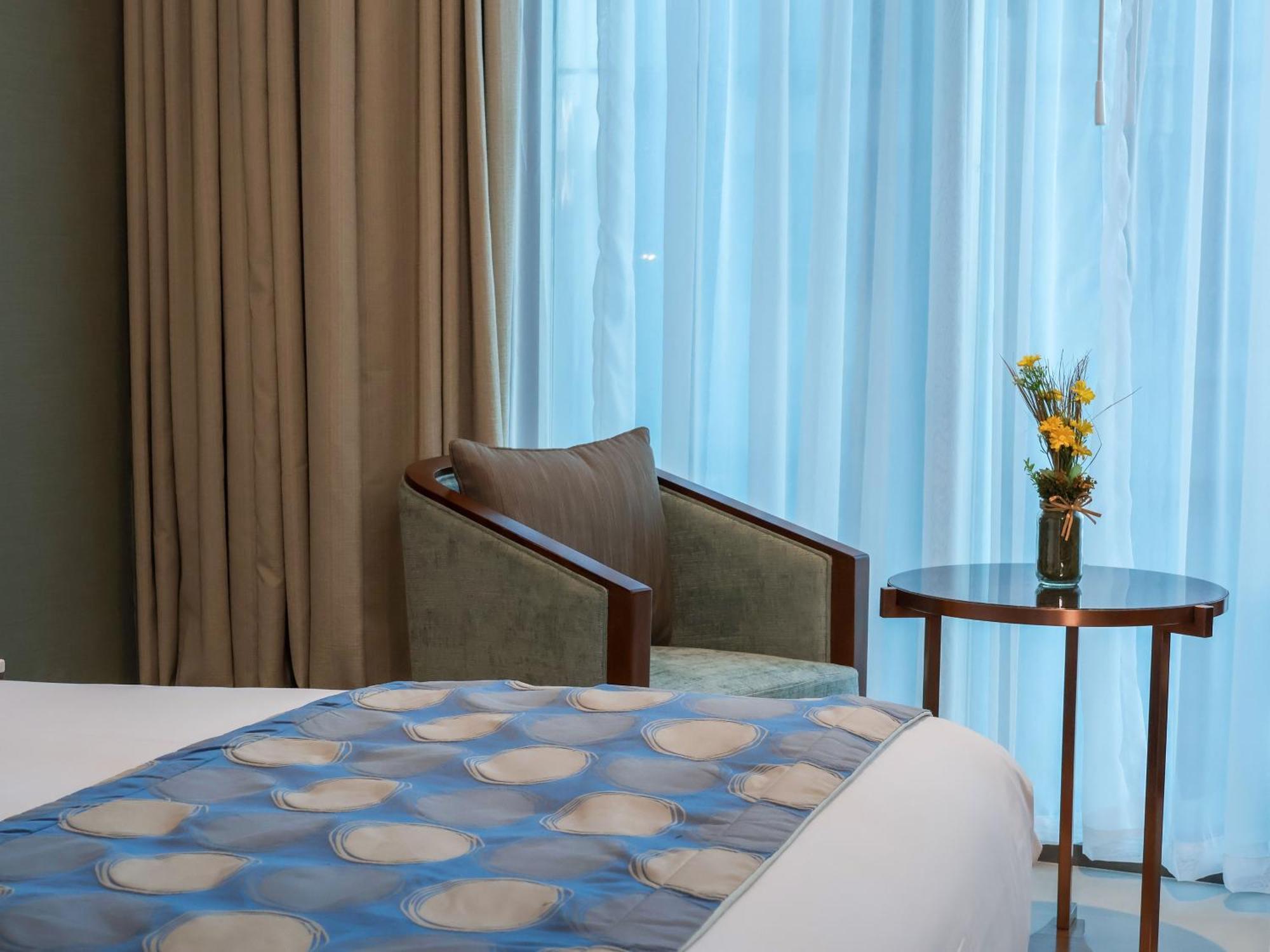 The Seven Hotel Manama Extérieur photo